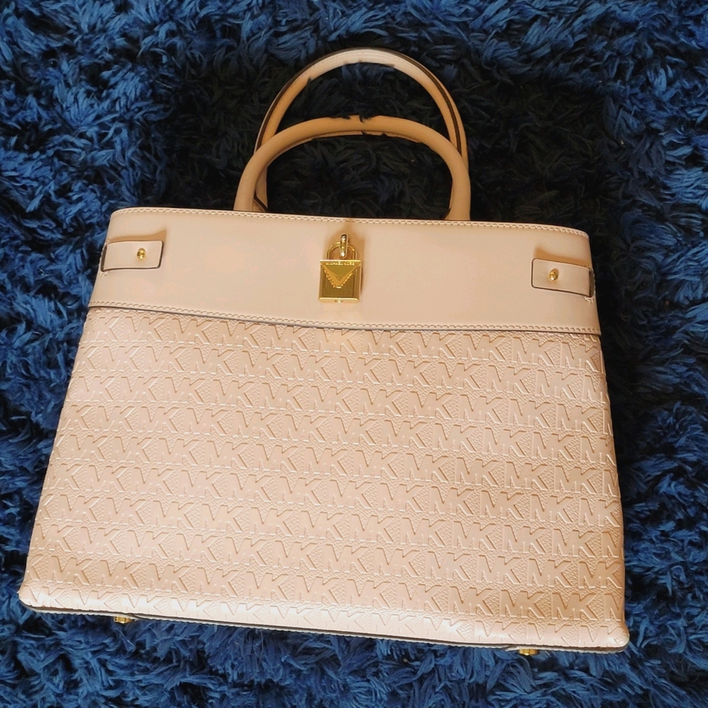 Michael kors pink purse